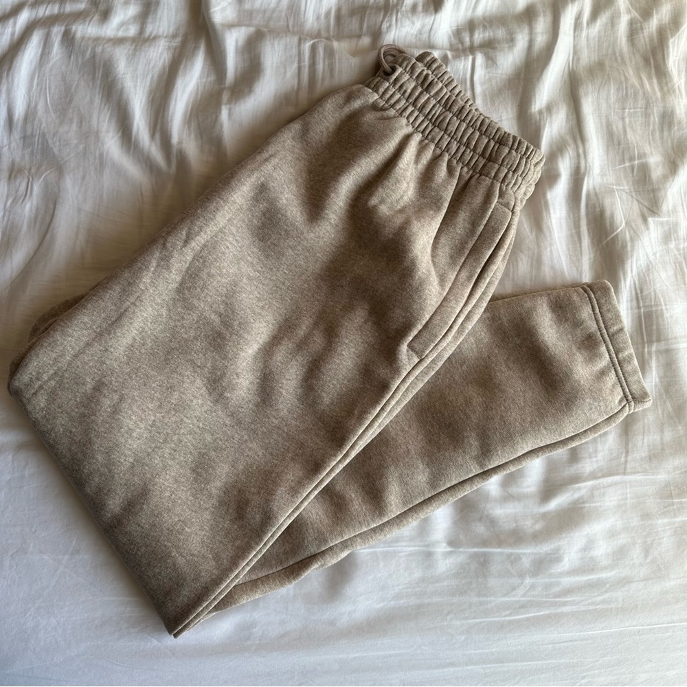 NWOT Under Armour Joggers Essential Fleece Joggers